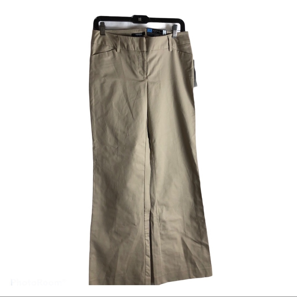 Trouser leg tan dress pant size 4 NWT modern fit Apt 9 preppy office casual